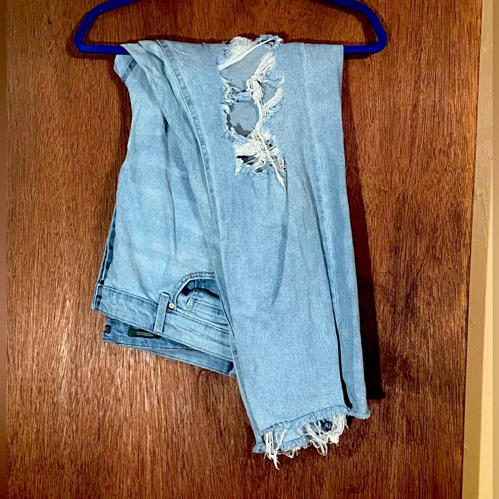 Wild Fable Straight Leg Distressed Jeans size 18